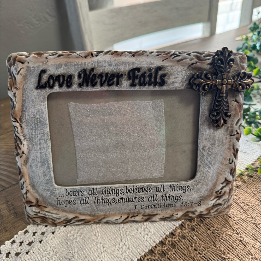 Picture frame - Picture 2 of 3